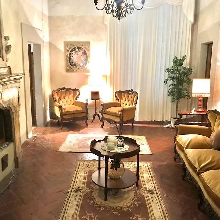 Suite Romantica Con Giardino In Dimora Storica - Camera E Appartamento - B&B Palazzo Robicci Castiglion Fiorentino Eksteriør bilde