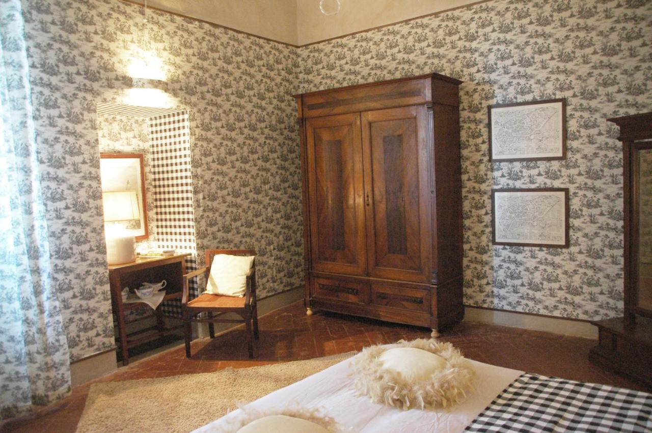 Suite Romantica Con Giardino In Dimora Storica - Camera E Appartamento - B&B Palazzo Robicci Castiglion Fiorentino Eksteriør bilde